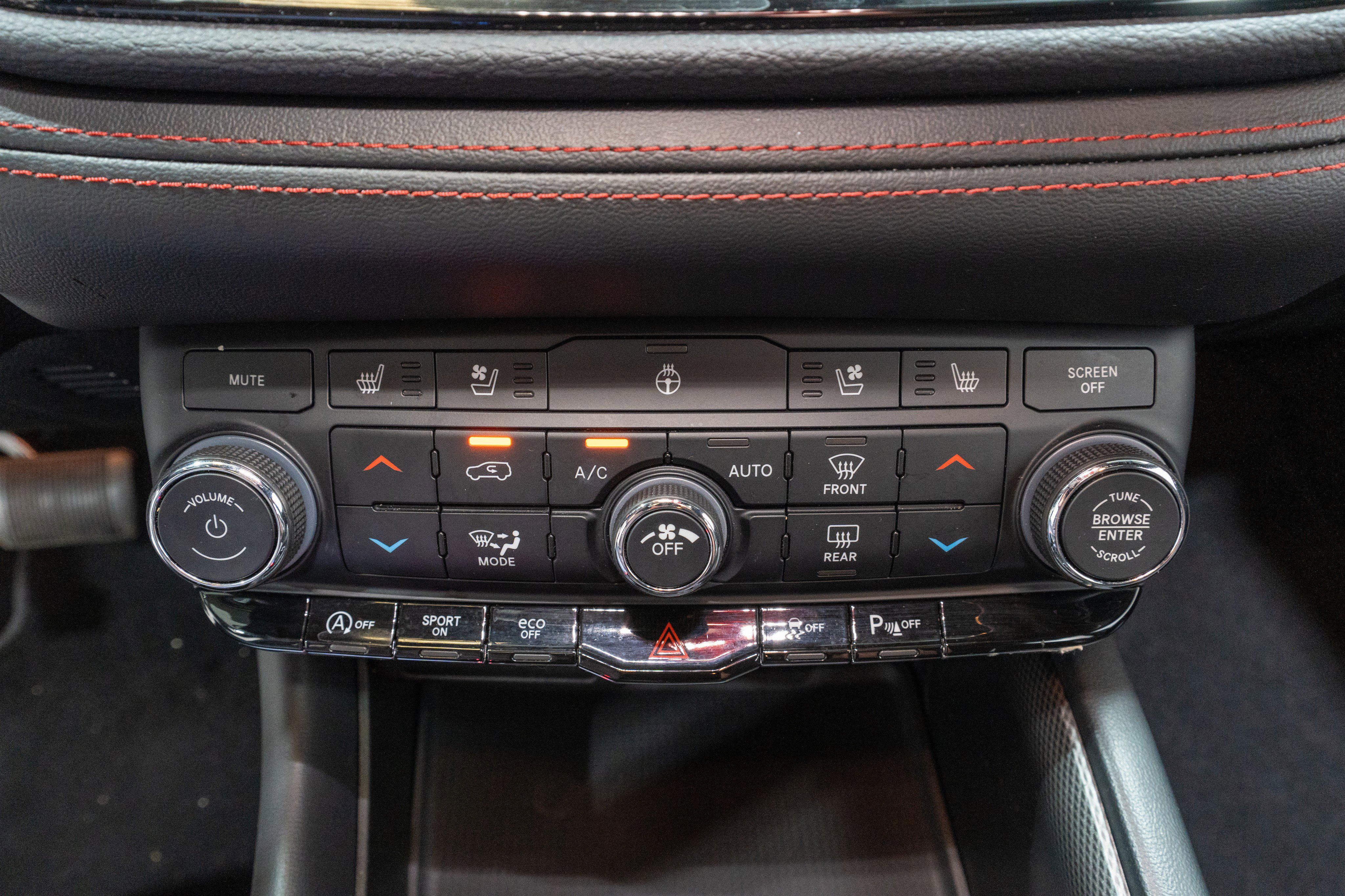 Used 2024 Dodge Durango GT image 21