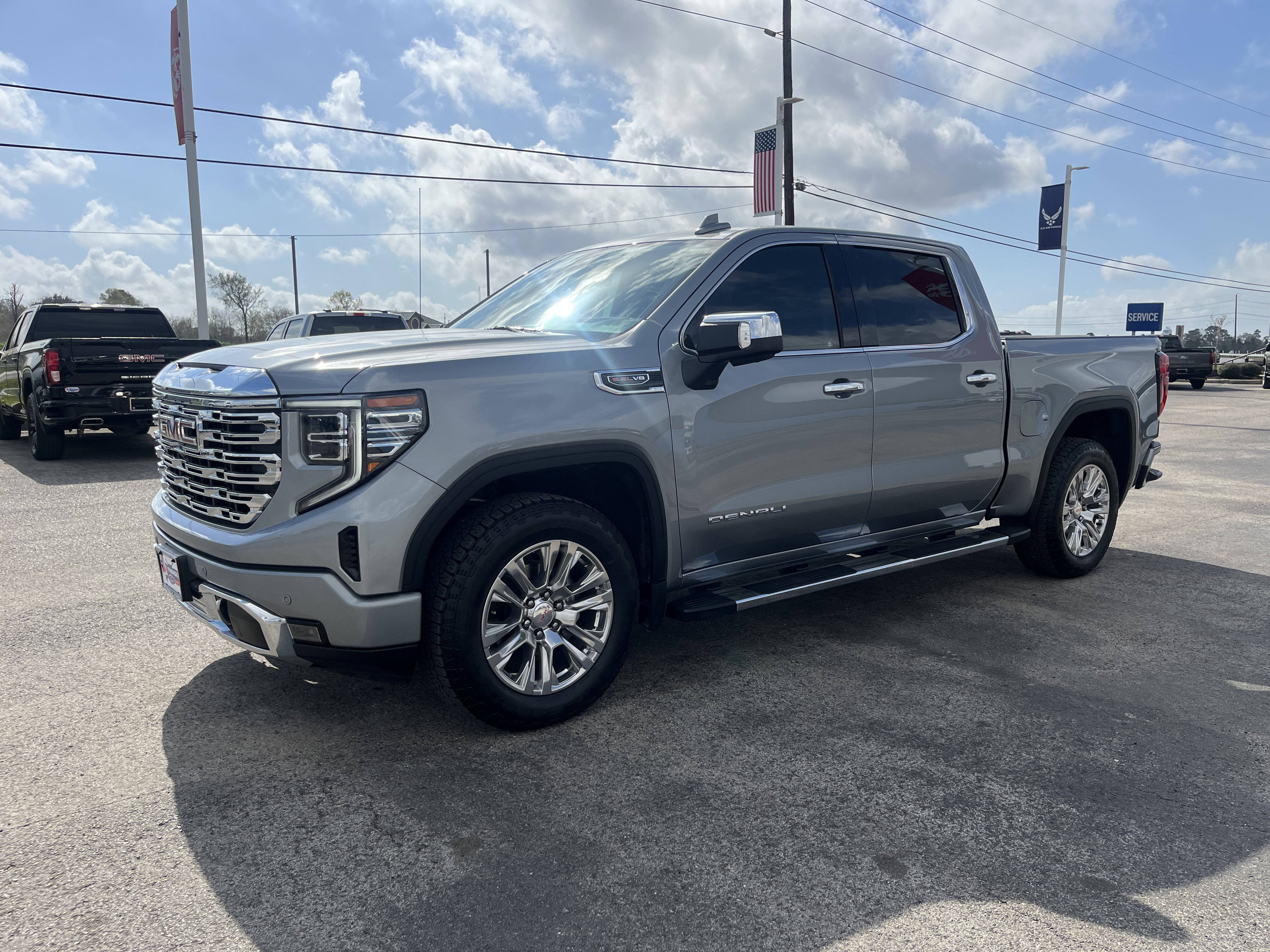 Used 2024 GMC Sierra 1500 Denali w/ Technology Package image 8