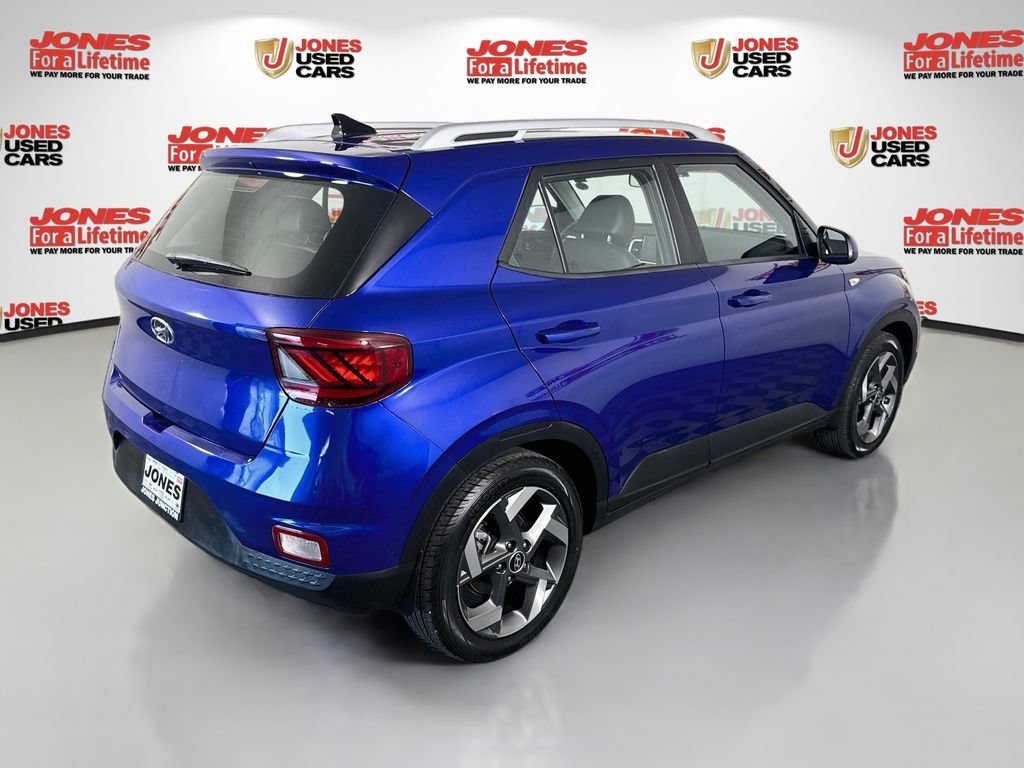 Certified 2022 Hyundai Venue Limited FWD image 16