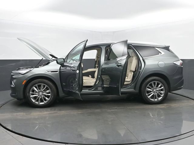 Used 2023 Buick Enclave Avenir w/ Avenir Technology Package image 57