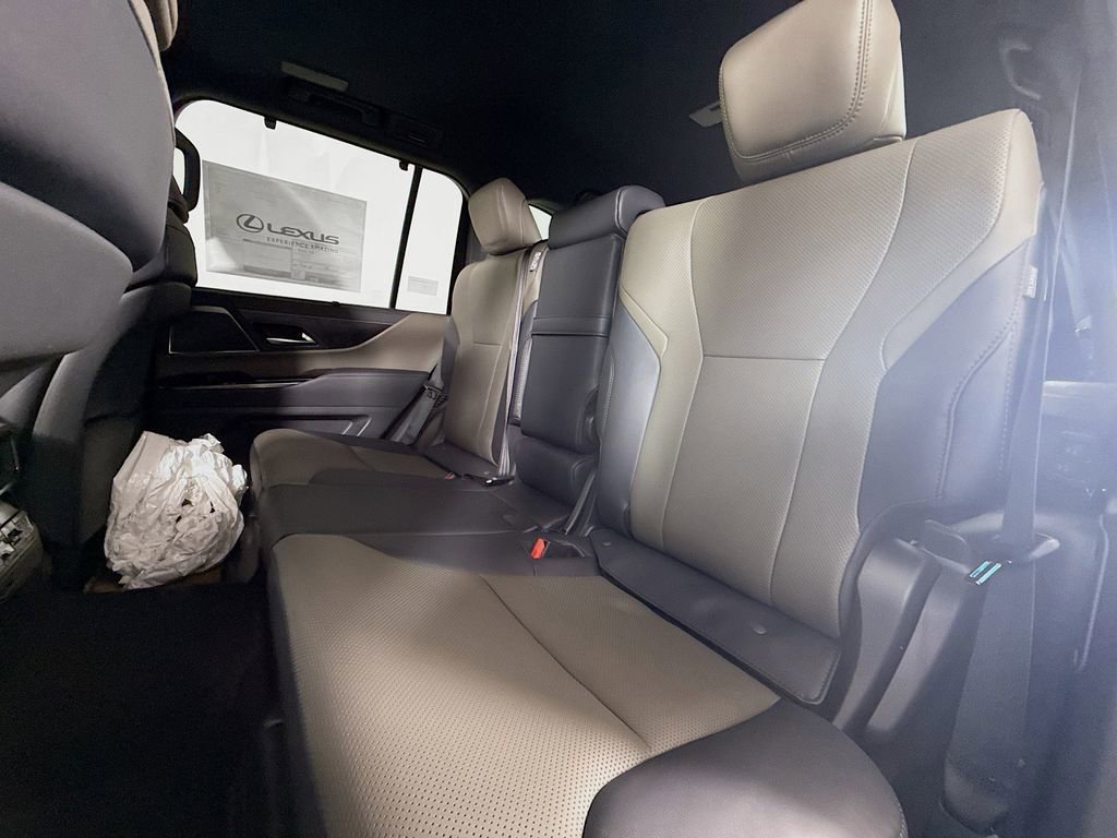 New 2025 Lexus LX 700h Overtrail image 17