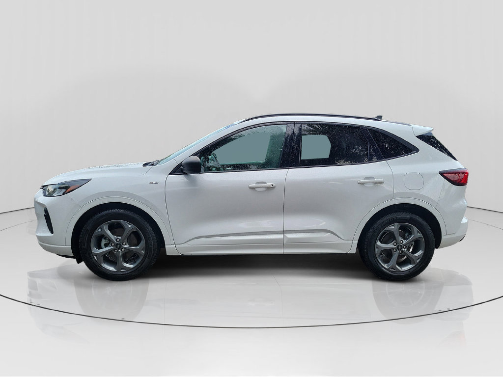 Used 2023 Ford Escape ST-Line w/ Tech Pack #1 FWD image 4