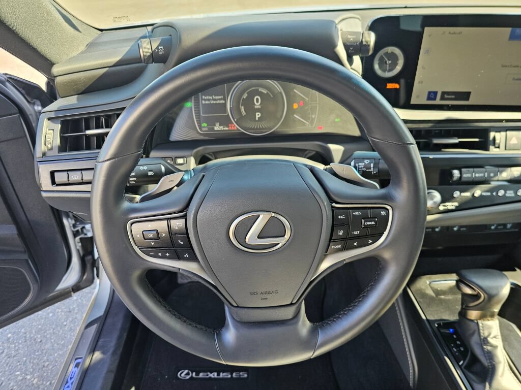 Used 2025 Lexus ES 300h w/ Premium Package FWD image 28