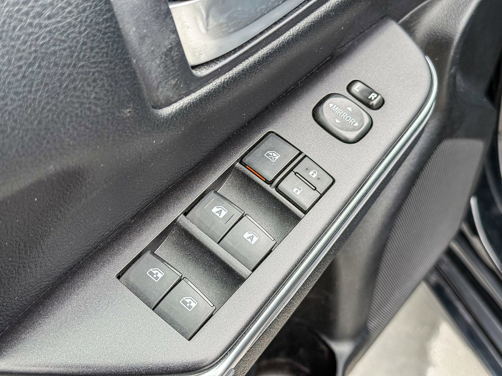 Used 2016 Toyota Camry SE image 23