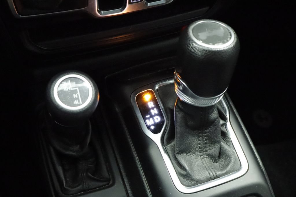 Used 2022 Jeep Wrangler Unlimited Sport AWD/4WD image 30