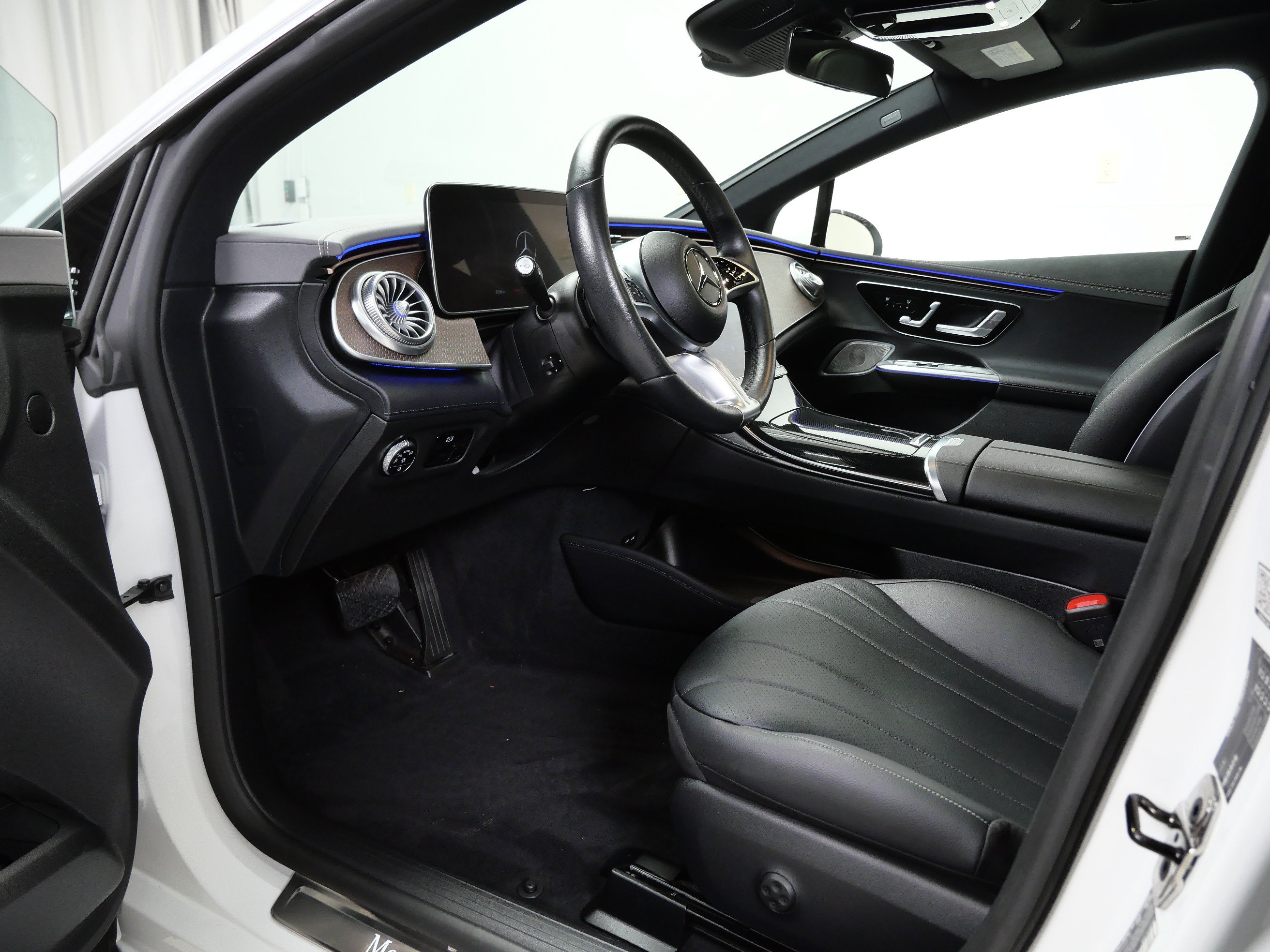 Certified 2023 Mercedes-Benz EQE 350+ 4MATIC Sedan image 14