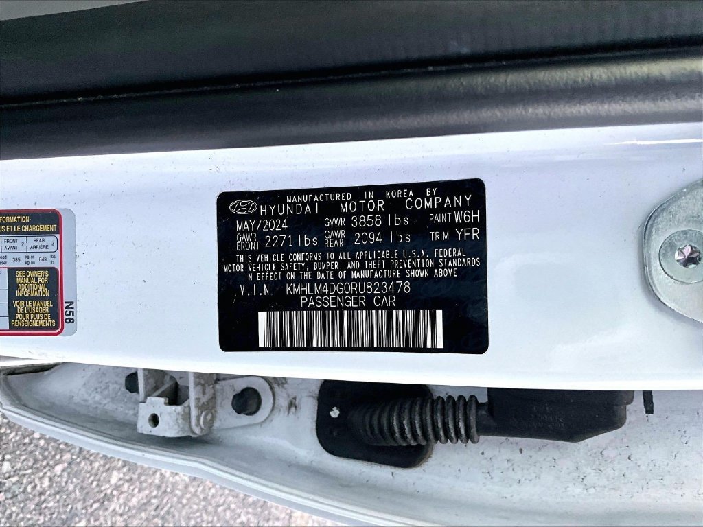 Used 2024 Hyundai Elantra SEL FWD image 9
