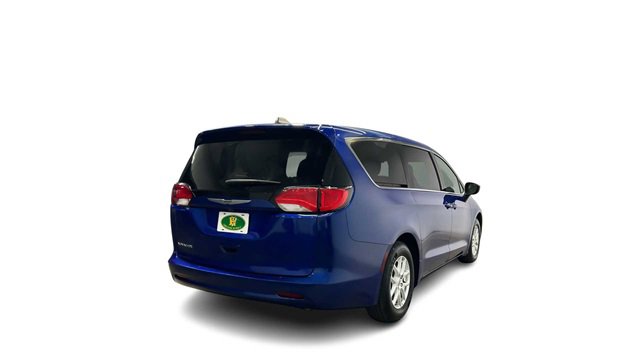 Used 2021 Chrysler Voyager LX image 6