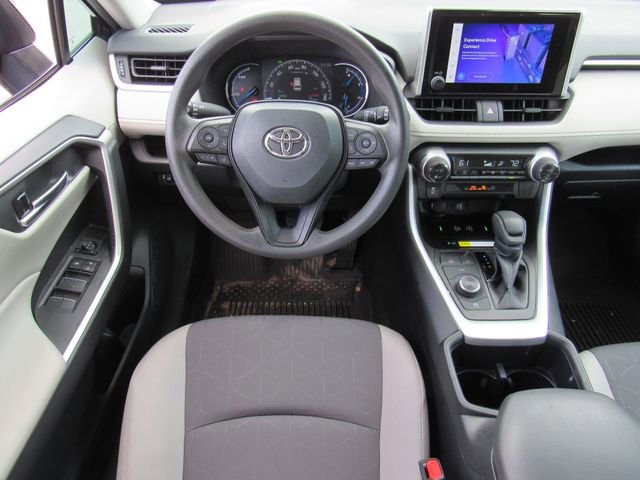 Used 2024 Toyota RAV4 XLE image 17