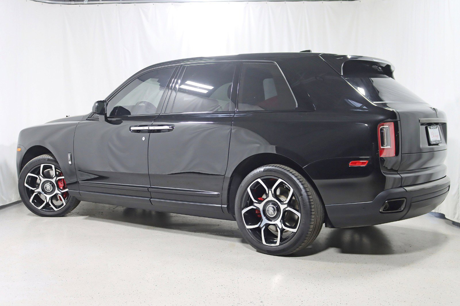 Used 2023 Rolls-Royce Cullinan Black Badge w/ Driver's Package image 11