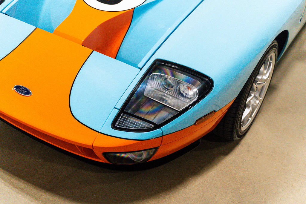 Used 2006 Ford GT RWD image 91