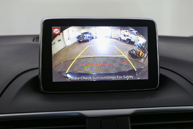 Used 2015 MAZDA MAZDA3 i Touring w/ Technology Package FWD image 23