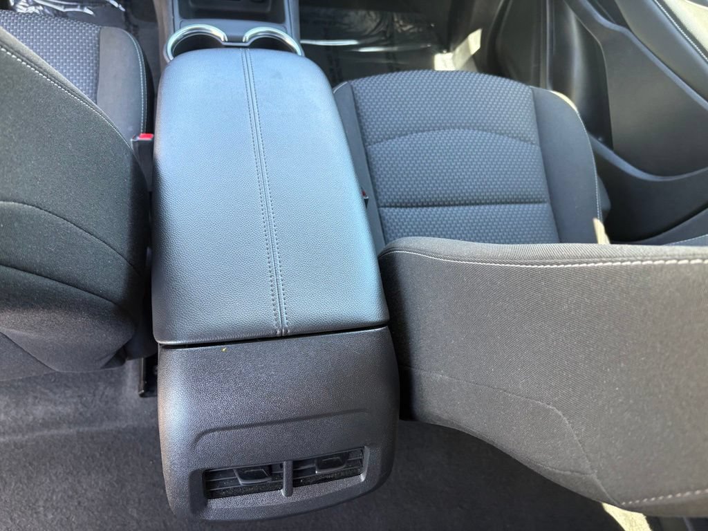 Used 2024 GMC Terrain SLE AWD/4WD image 16