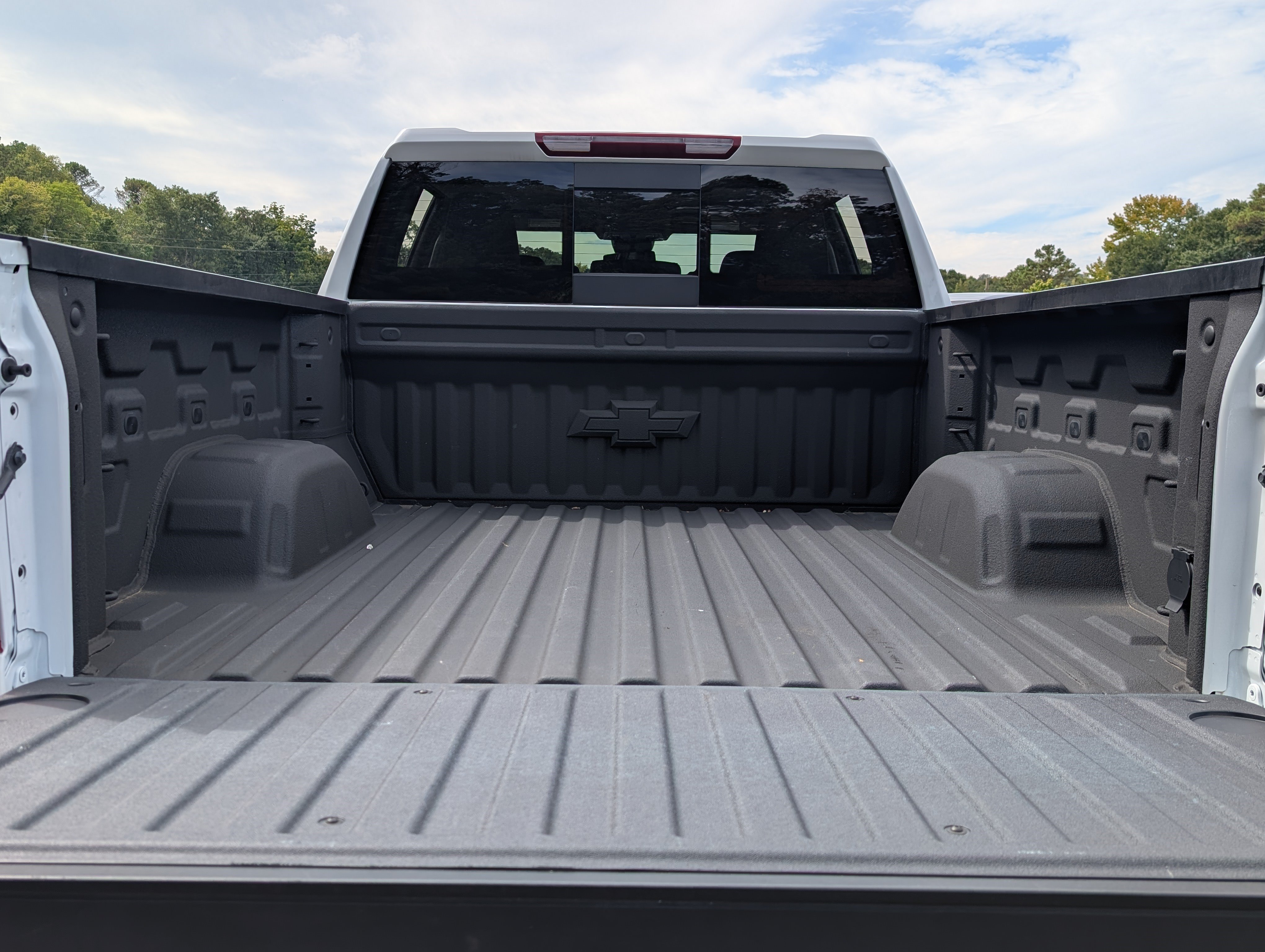 Used 2026 Chevrolet Silverado 1500 LT Trail Boss w/ LT Trail Boss Premium Package AWD/4WD image 18