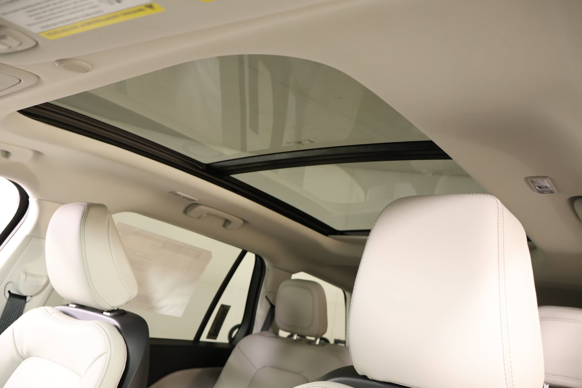 New 2026 Lincoln Aviator AWD image 16