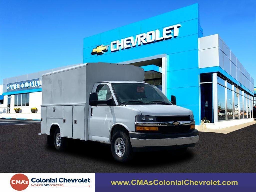 New 2025 Chevrolet Express 3500 w/ Power Convenience Package