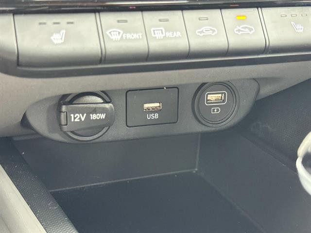 Used 2023 Hyundai Elantra Blue FWD image 25