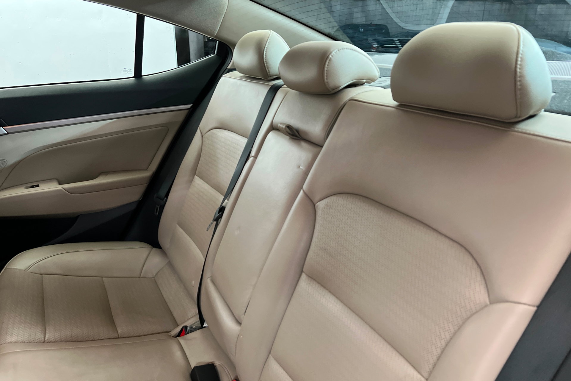 Used 2020 Hyundai Elantra Limited FWD image 20