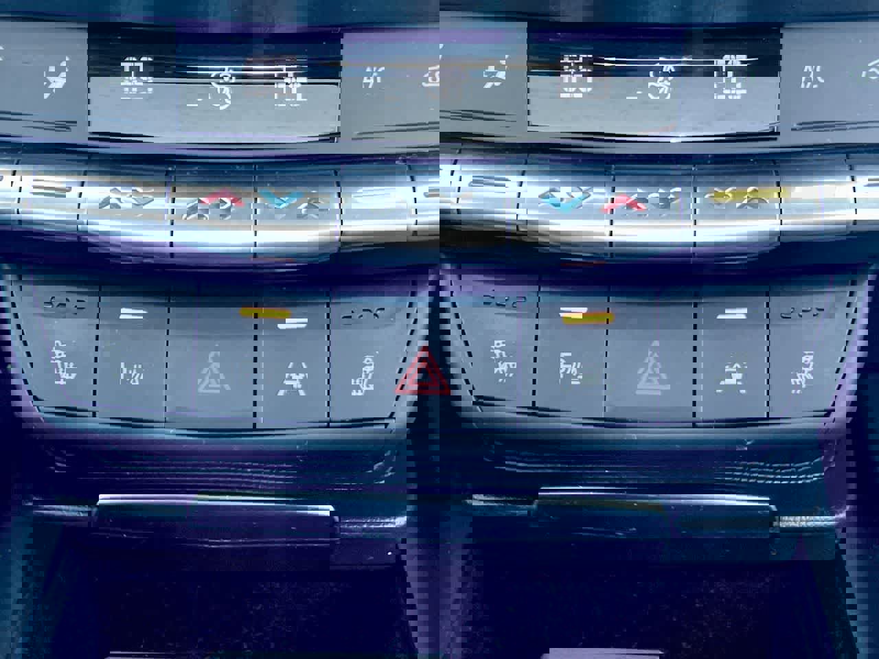 Certified 2023 Cadillac XT4 Premium Luxury w/ Cold Weather Package image 23