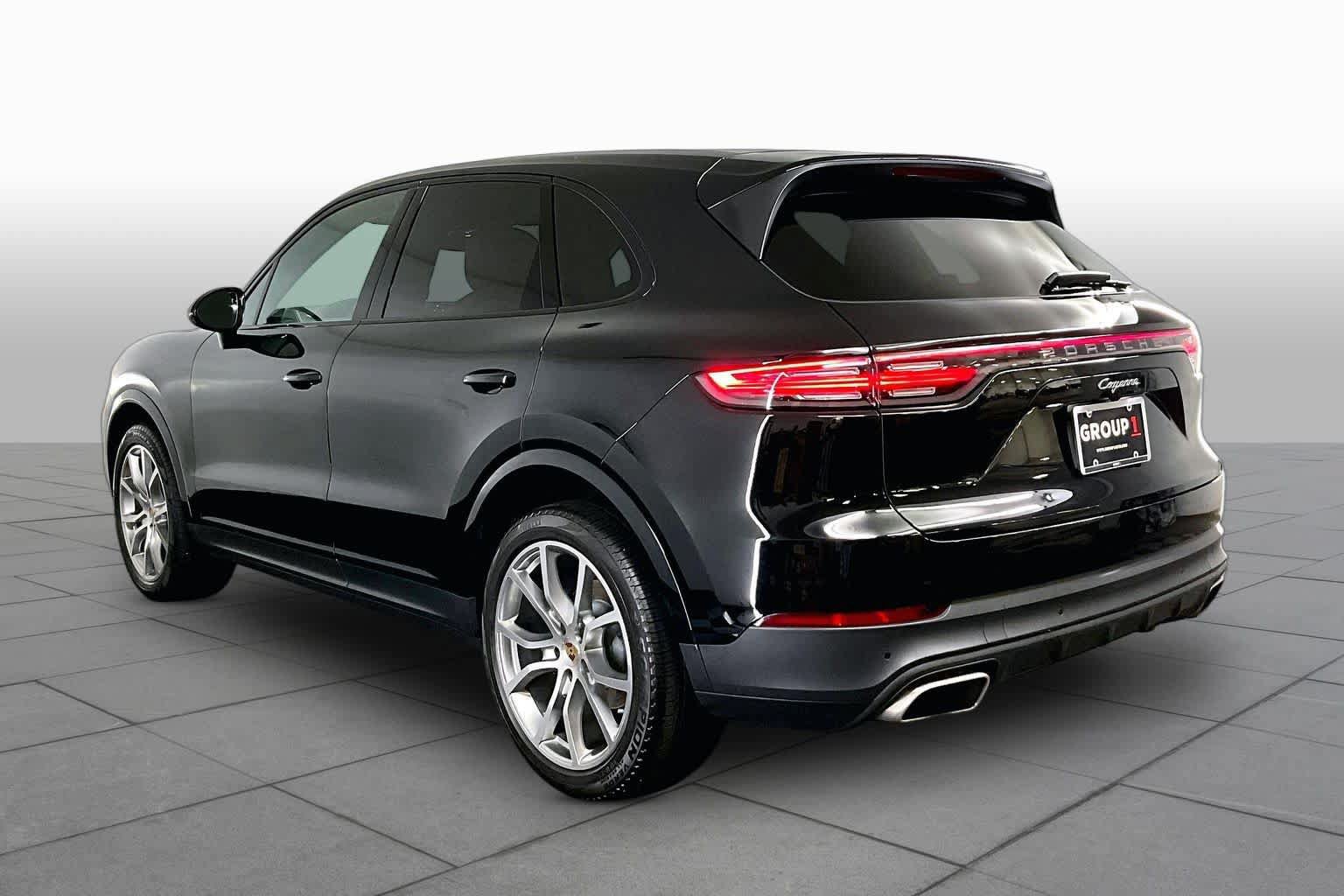 Used 2021 Porsche Cayenne AWD/4WD image 12