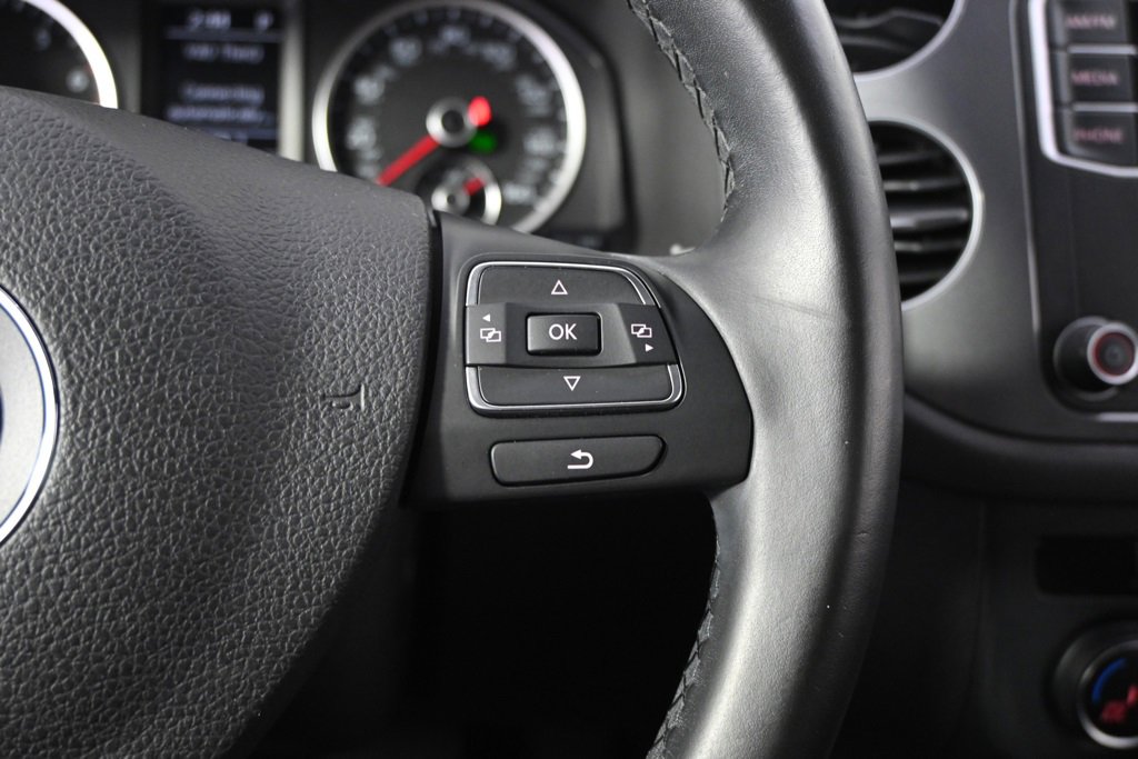 Used 2016 Volkswagen Tiguan S image 33