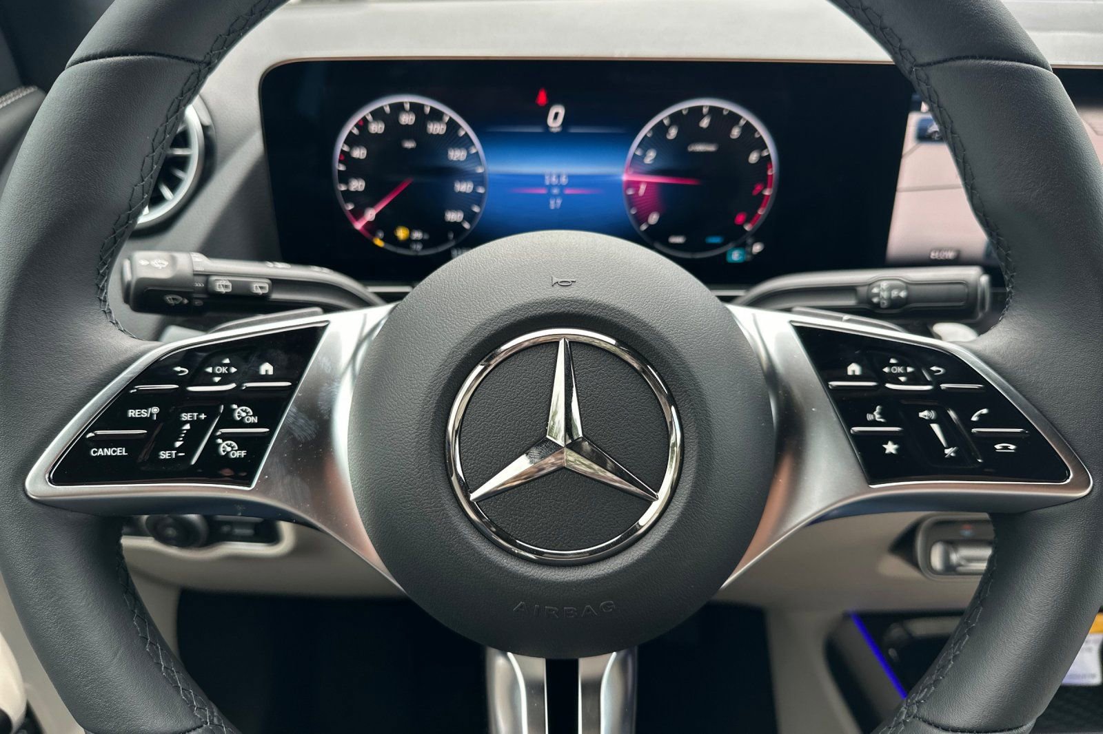 New 2025 Mercedes-Benz GLA 250 image 28