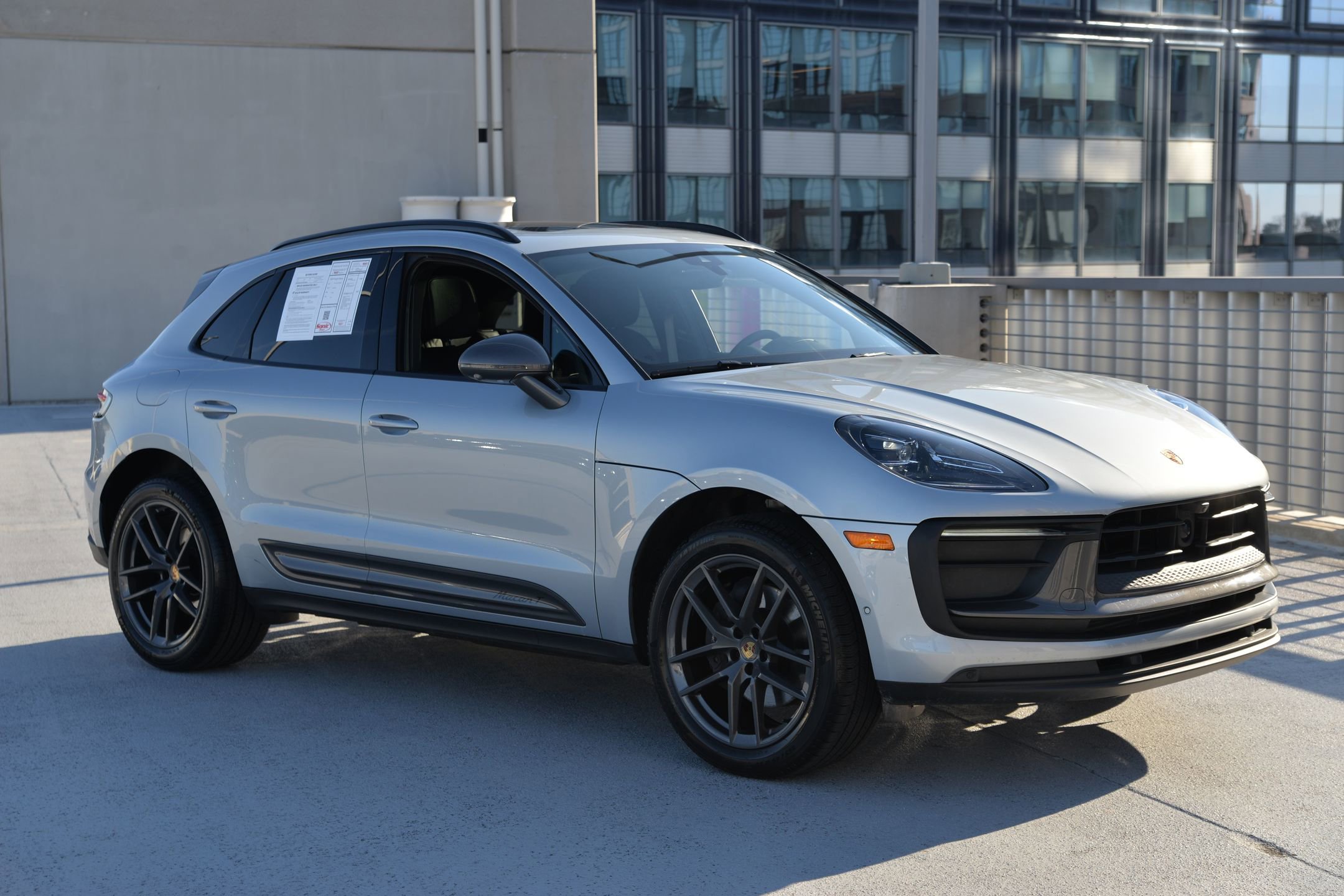 Certified 2024 Porsche Macan Turbo image 7