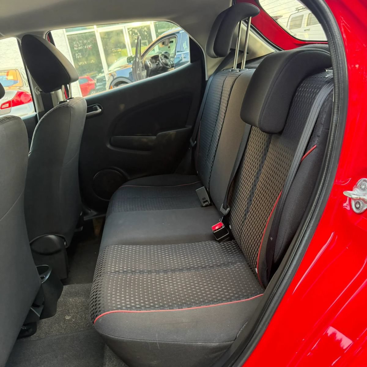 Used 2011 MAZDA MAZDA2 Touring FWD image 17