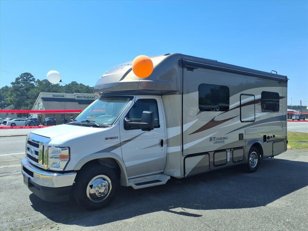 Used 2021 Ford E-350 and Econoline 350 Super Duty w/ Motorhome Prep Package image 6
