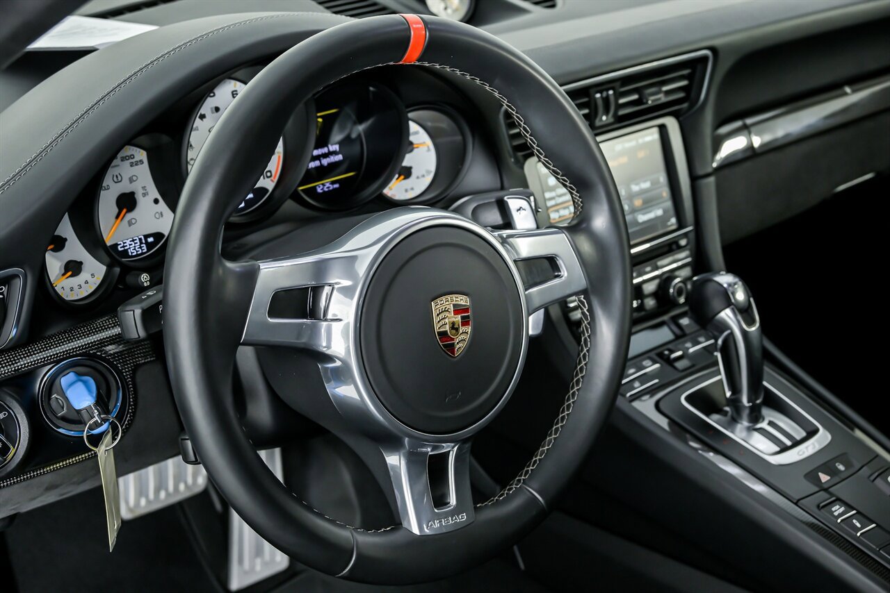 Used 2015 Porsche 911 GT3 RWD image 22