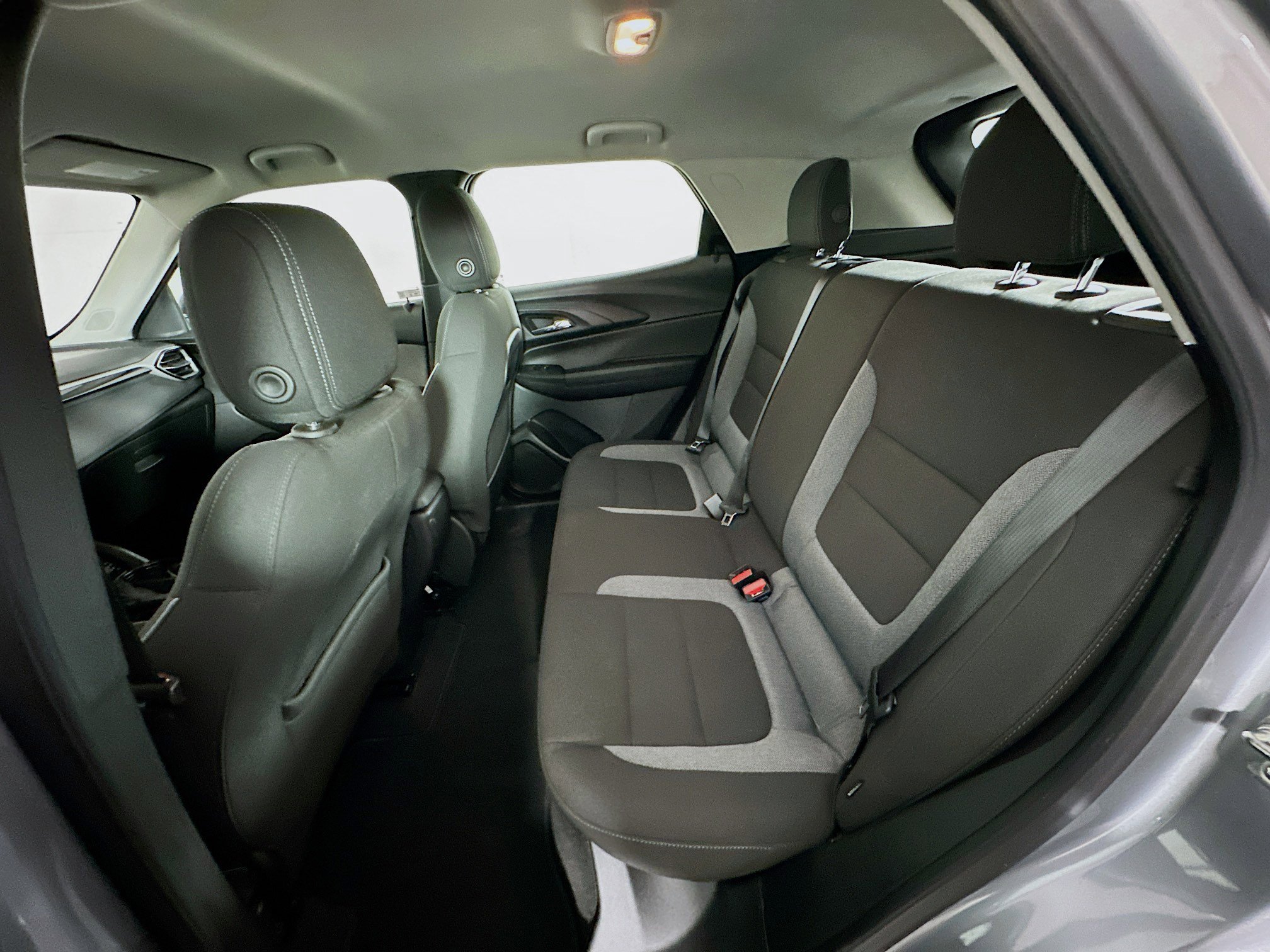 Used 2024 Chevrolet TrailBlazer LS image 25