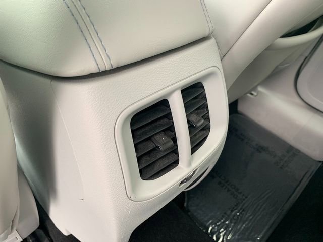 Used 2020 Jeep Cherokee Latitude Plus image 18