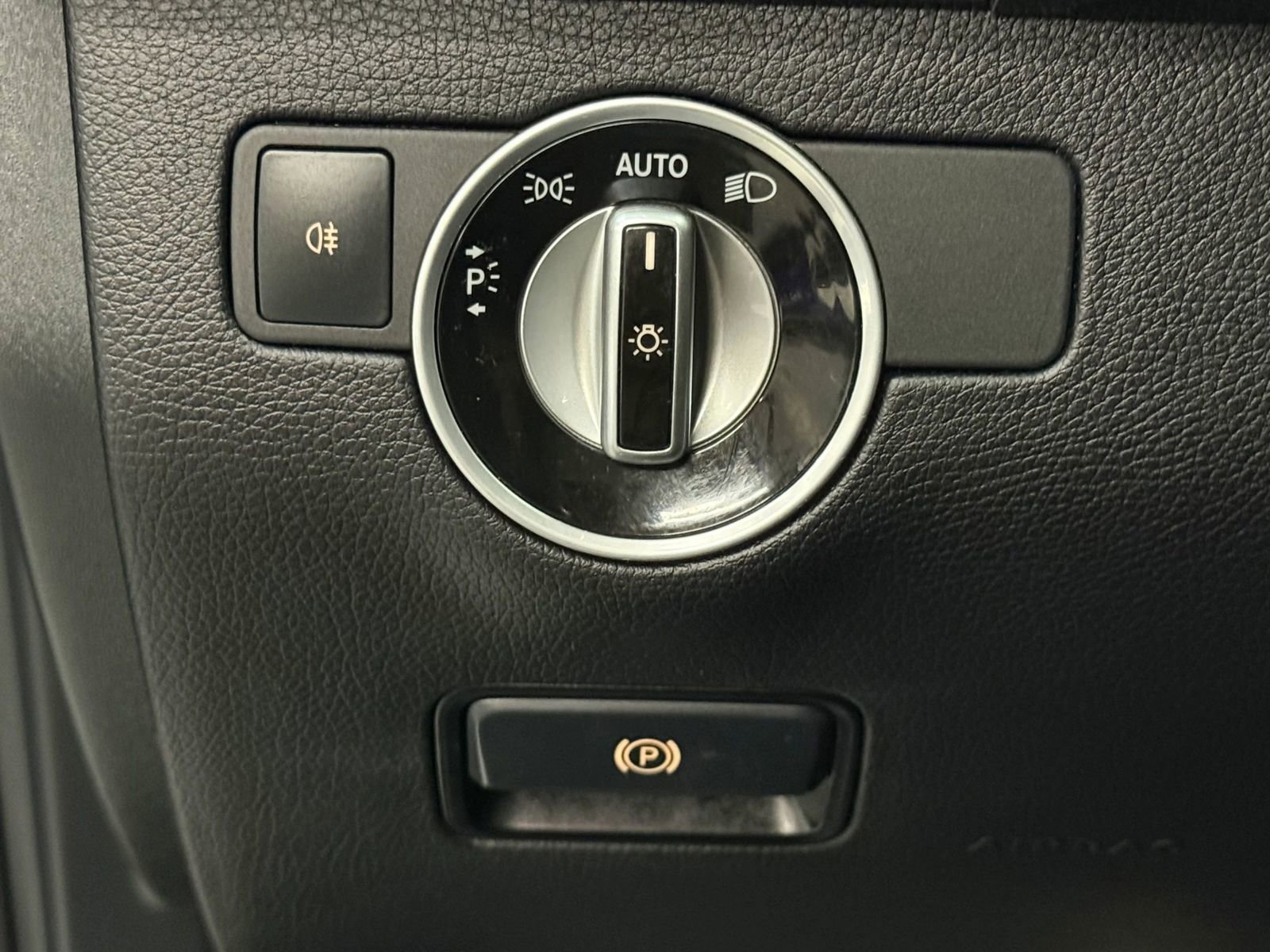 Used 2016 Mercedes-Benz GLE 350 w/ Premium Package image 27