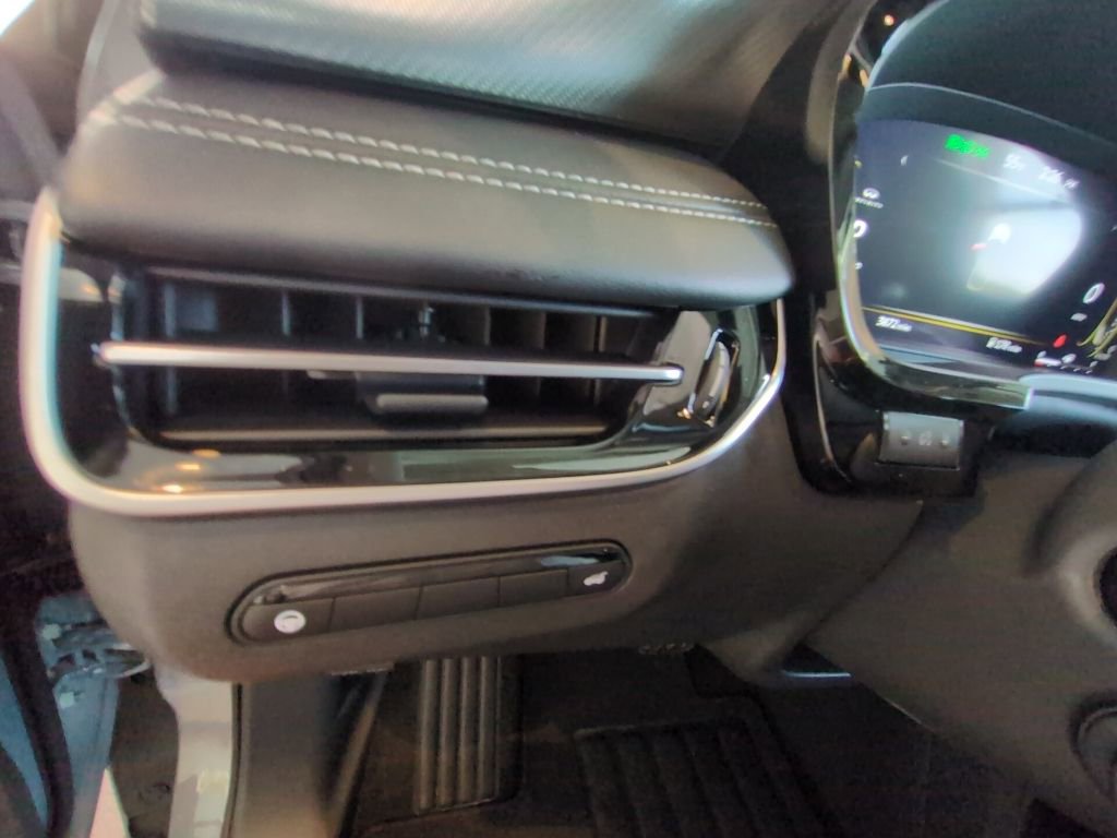 Used 2026 INFINITI QX60 Luxe w/ Cargo Package image 16