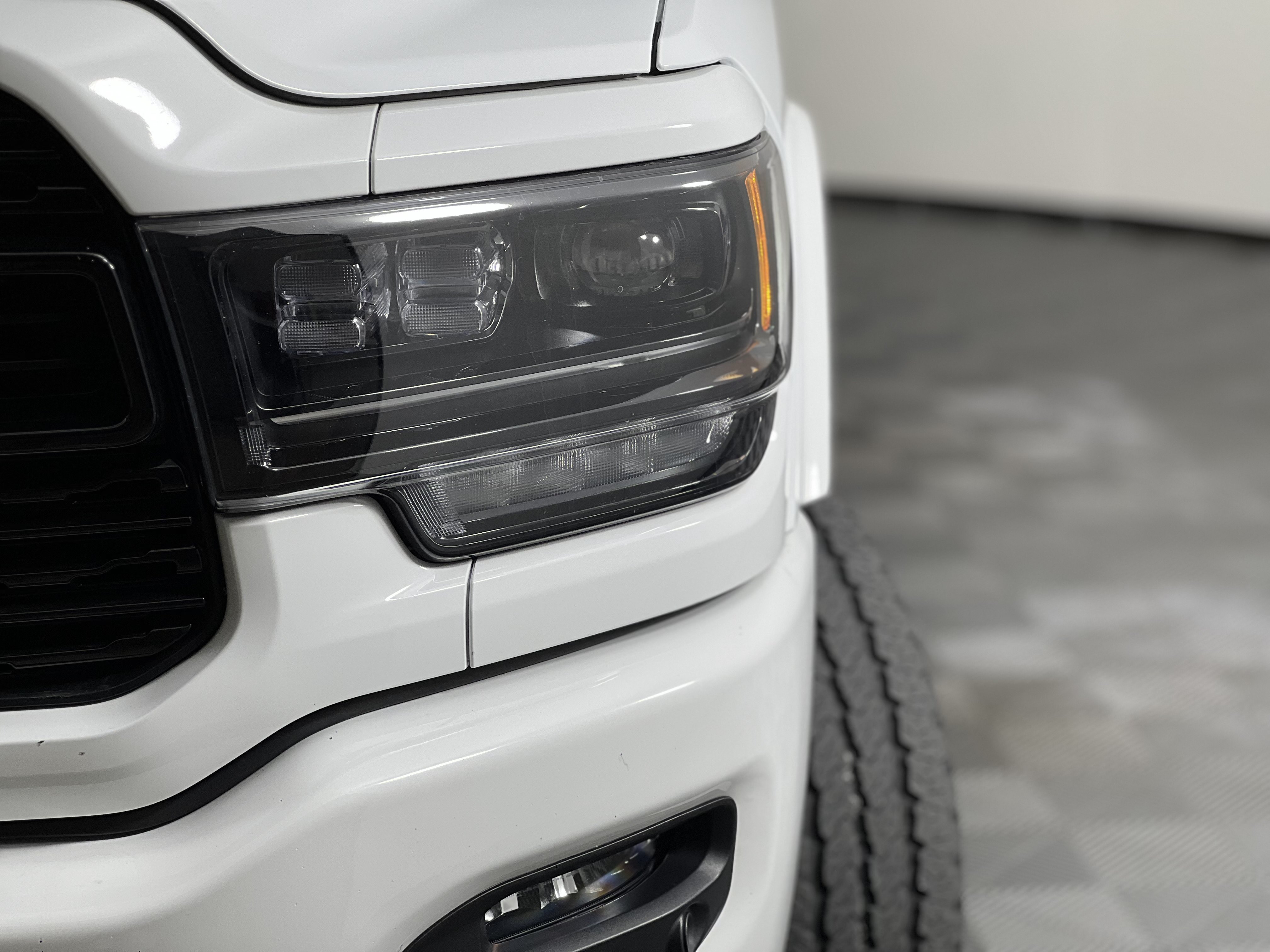 Used 2023 RAM 3500 Limited AWD/4WD image 7