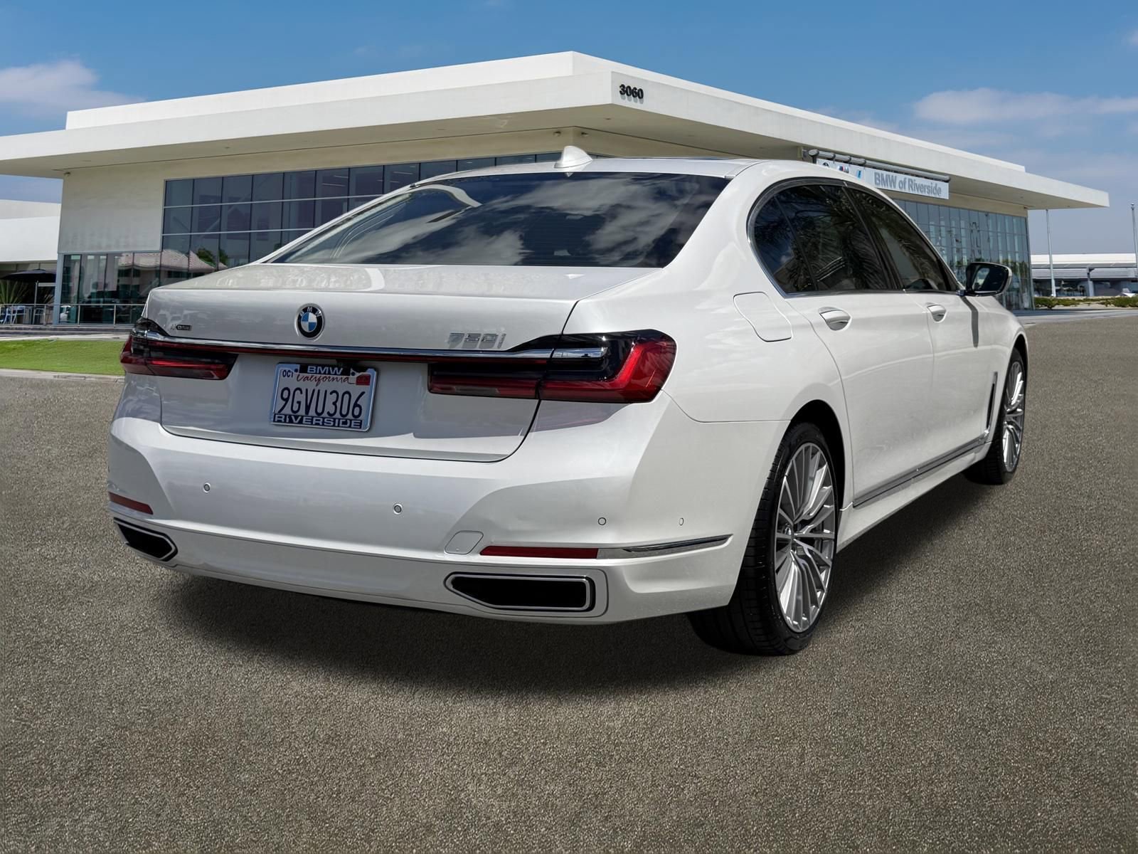 Certified 2022 BMW 750i xDrive image 10