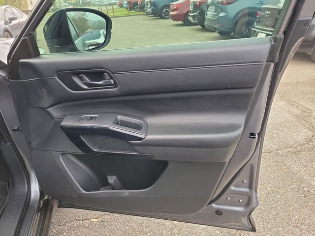 Used 2024 Nissan Pathfinder S AWD/4WD image 37