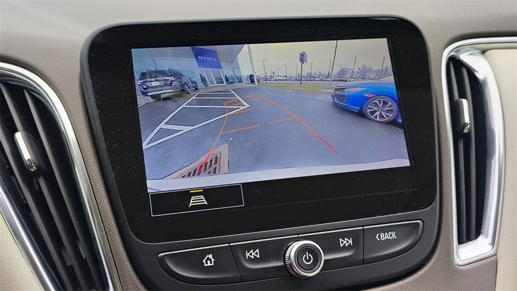 Used 2024 Chevrolet Malibu LT image 21