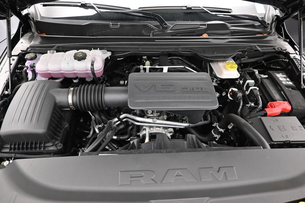 Used 2025 RAM 1500 Big Horn AWD/4WD image 16