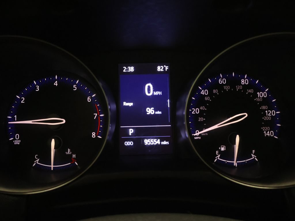 Used 2021 Toyota C-HR LE FWD image 21