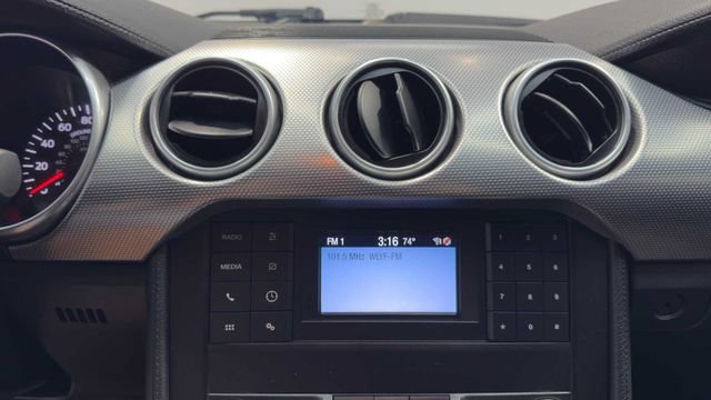 Used 2019 Ford Mustang GT w/ Black Accent Package RWD image 33