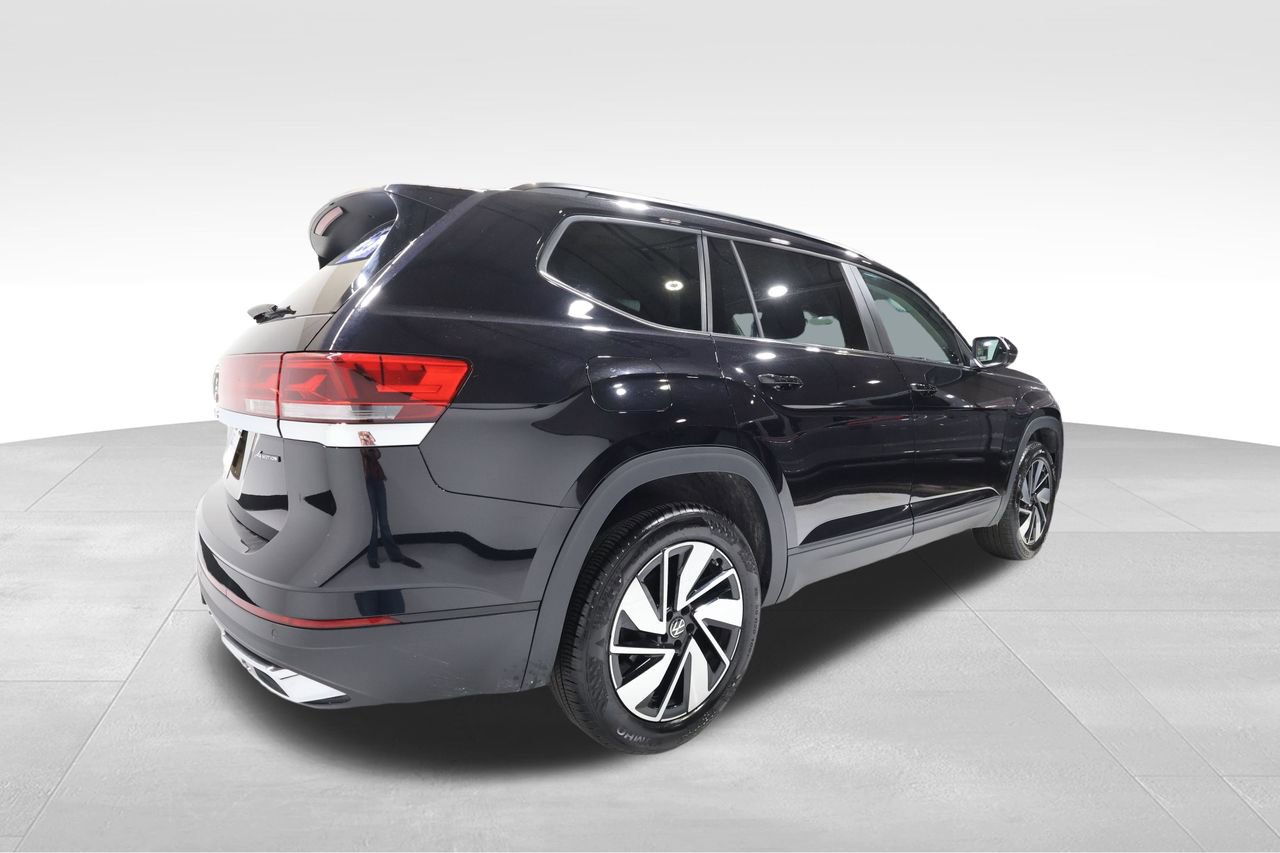 Used 2025 Volkswagen Atlas SE image 4