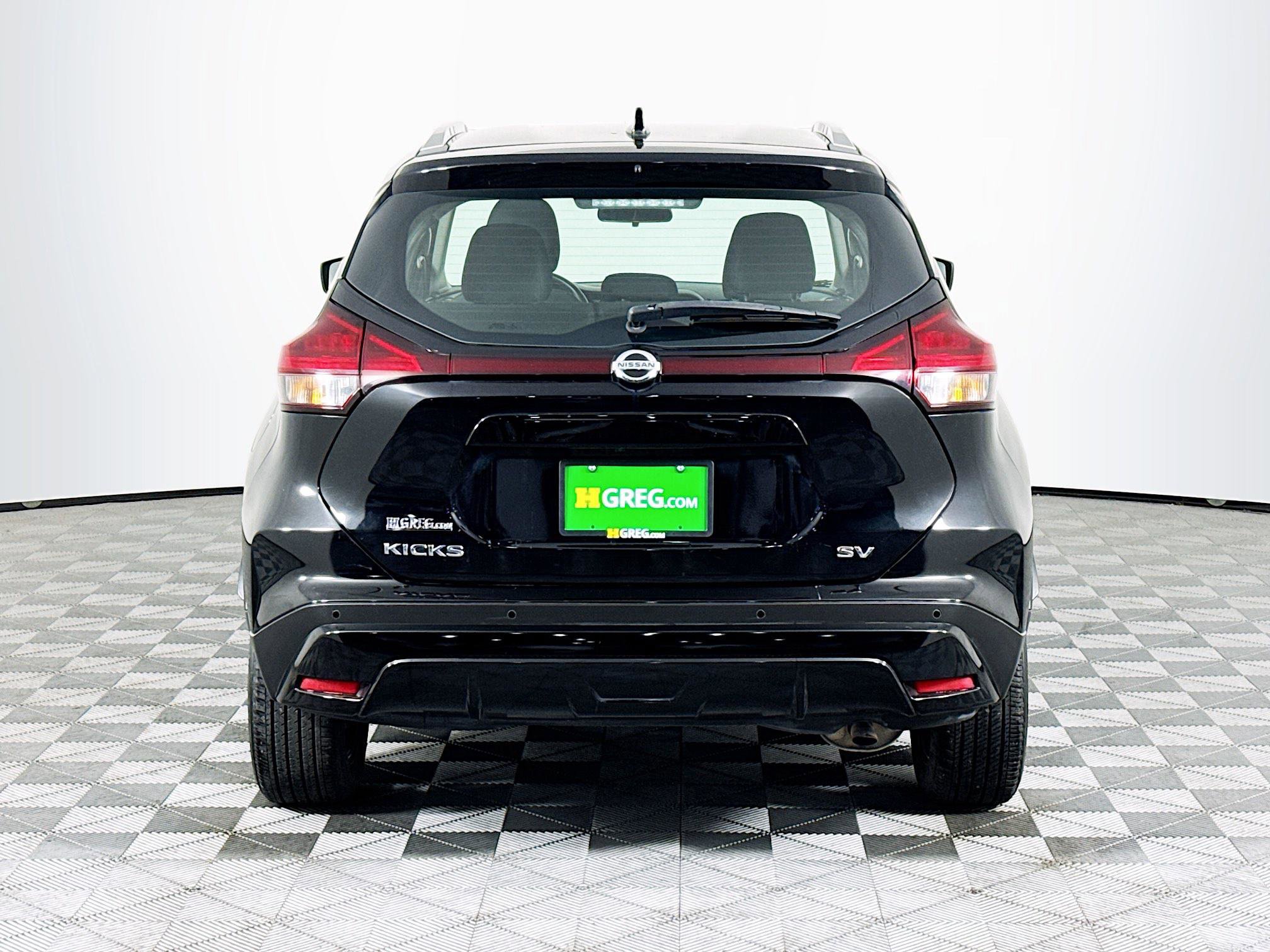 Used 2021 Nissan Kicks SV image 8