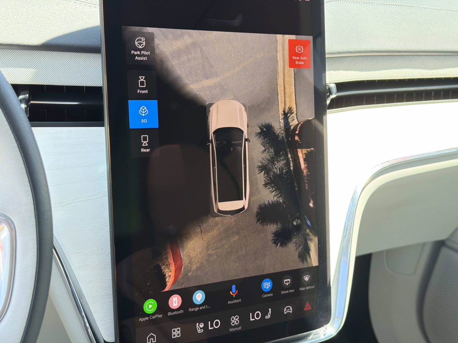 Certified 2025 Volvo EX90 Plus AWD/4WD image 14
