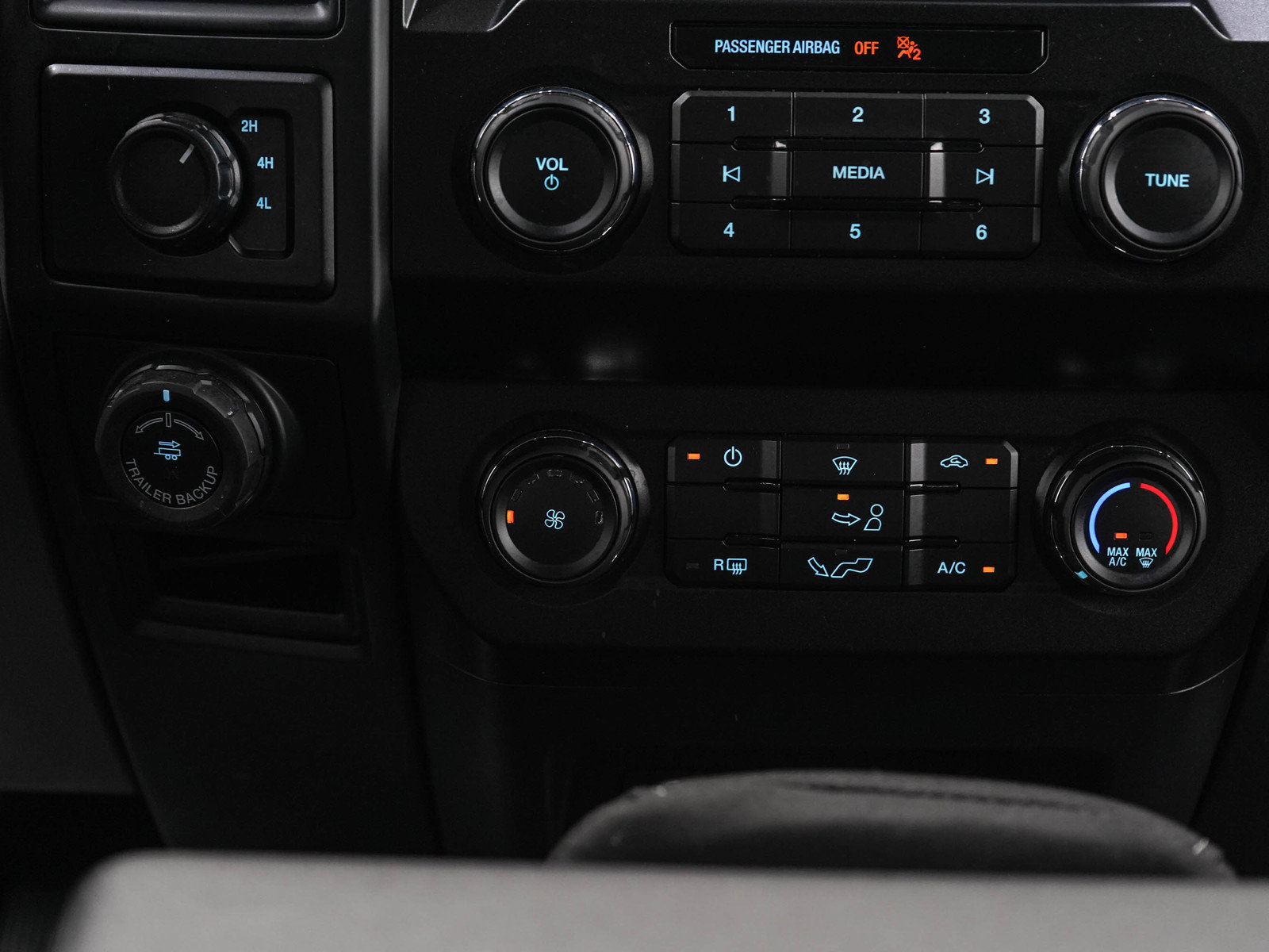 Used 2020 Ford F150 XL w/ Equipment Group 101A Mid AWD/4WD image 19