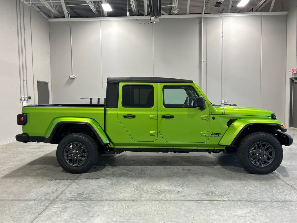 New 2026 Jeep Gladiator Sport image 5