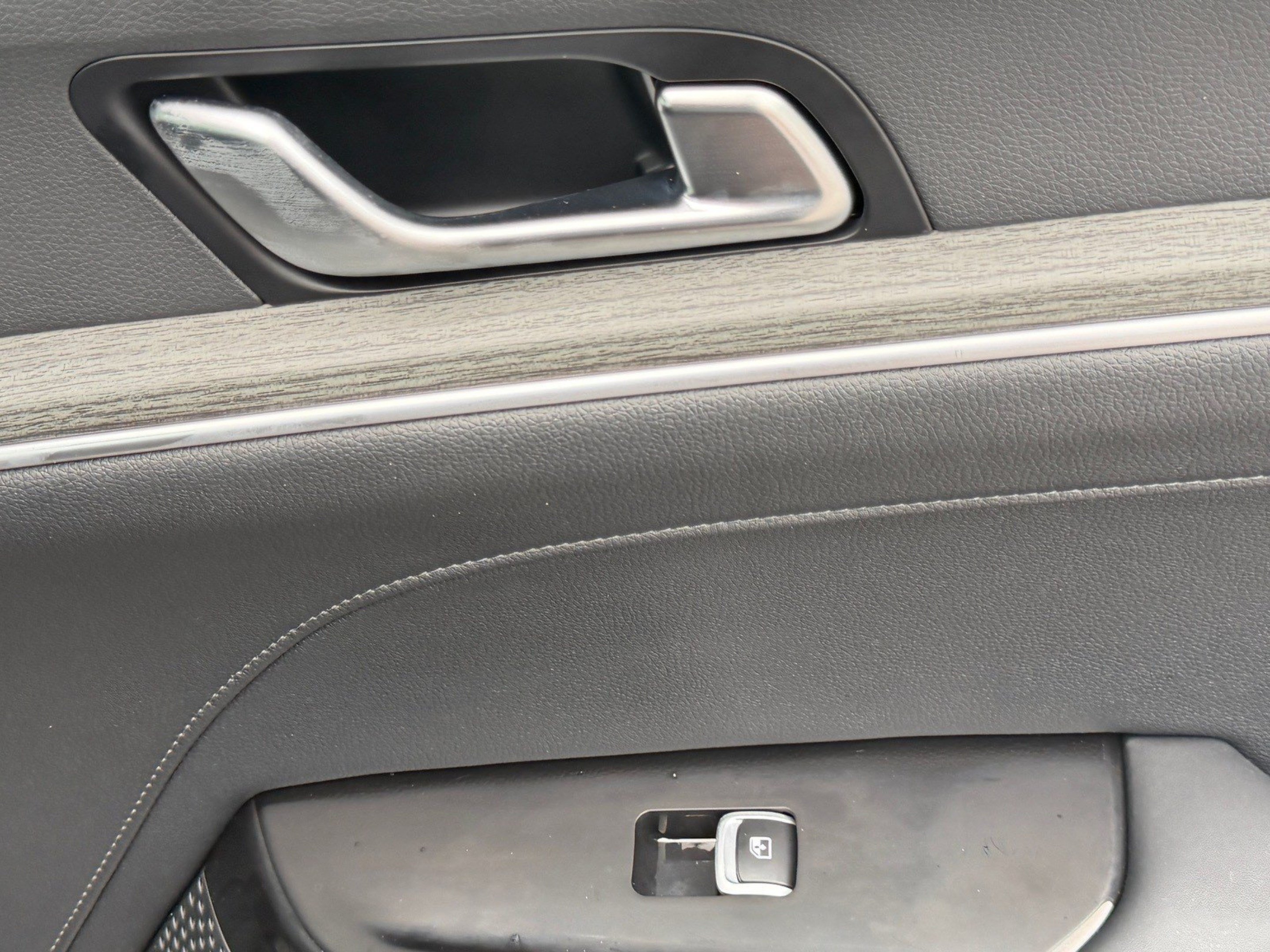 Used 2025 Kia K5 EX FWD image 10