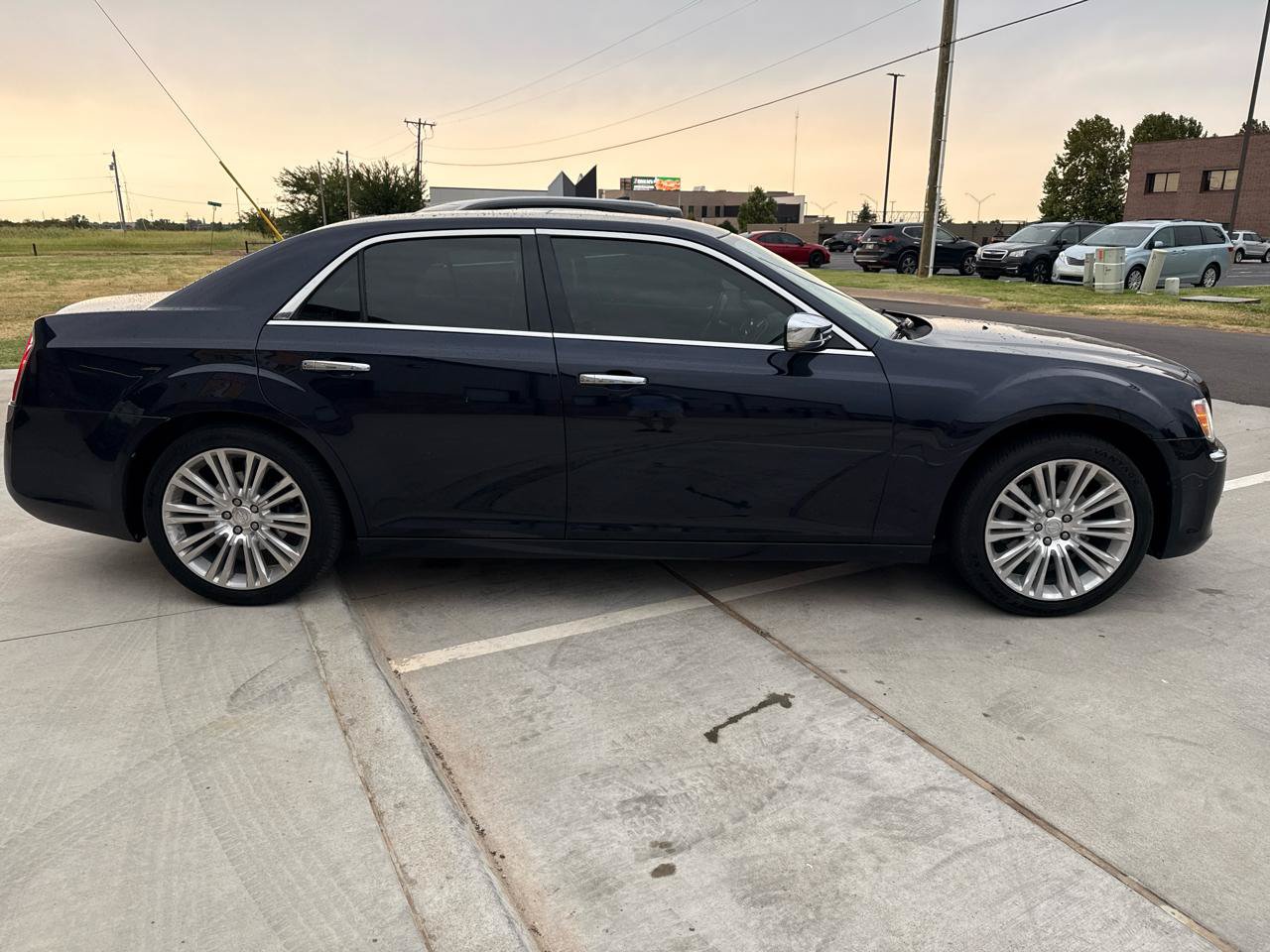 Used 2011 Chrysler 300 C w/ Sound Group RWD image 9