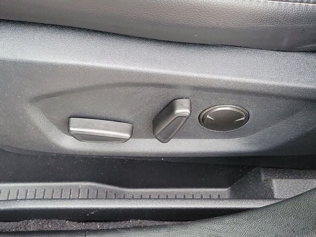 Certified 2024 Ford Edge SEL w/ Convenience Package AWD/4WD image 6