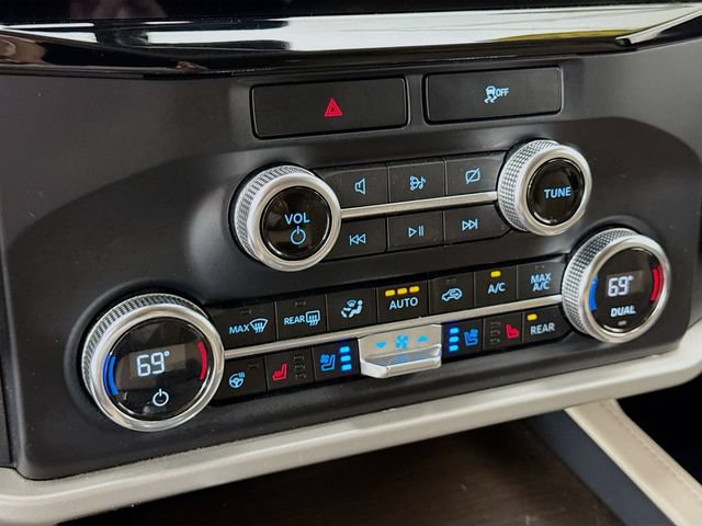 Used 2023 Ford Expedition Limited AWD/4WD image 16